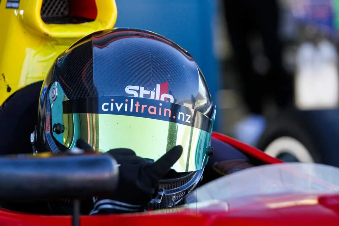 Blake Dowdall racing Kenny Smith's FT-40 at Formula Open, Taupo