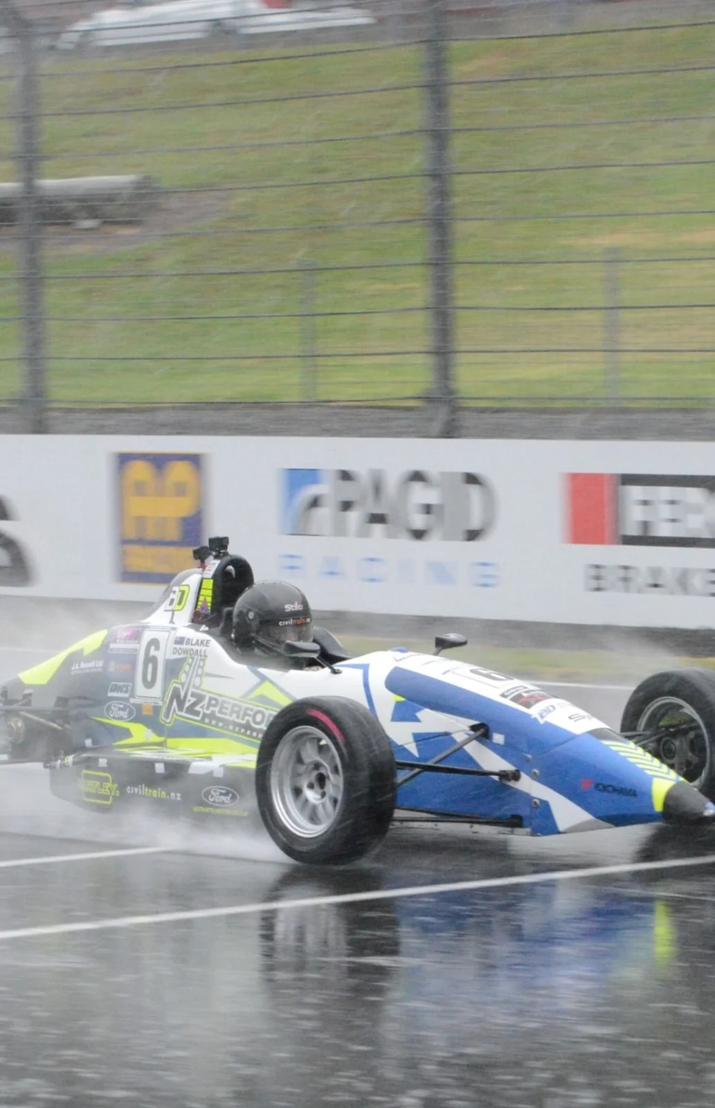 Blake Dowdall threads his #6 Formula Ford through a corner at Hampton Downs.