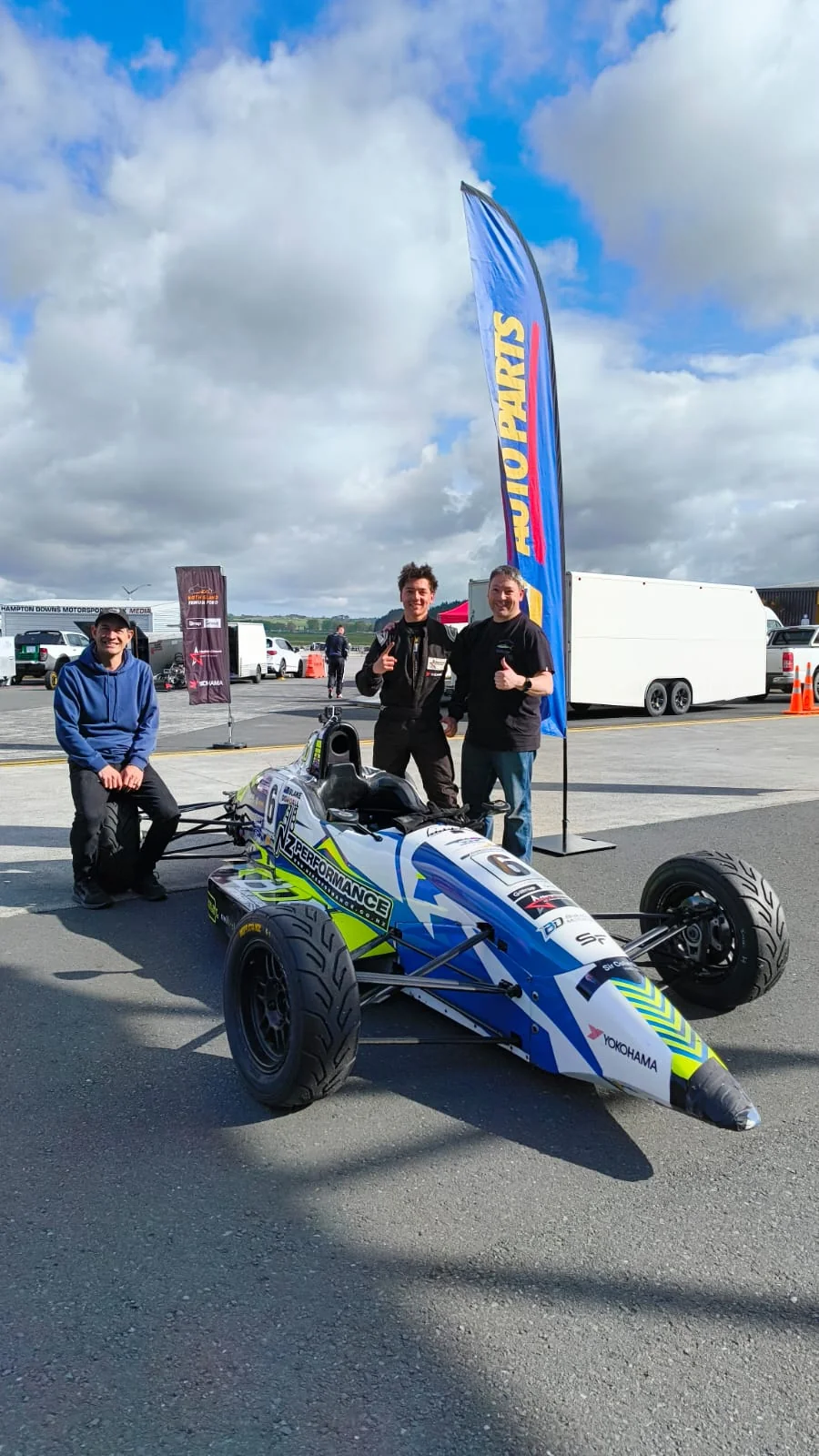 Blake Dowdall threads his #6 Formula Ford through a corner at Hampton Downs.