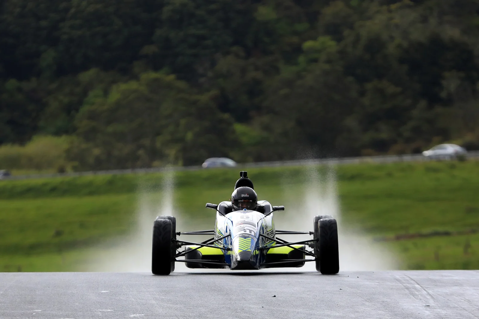 Blake Dowdall threads his #6 Formula Ford through a corner at Hampton Downs.