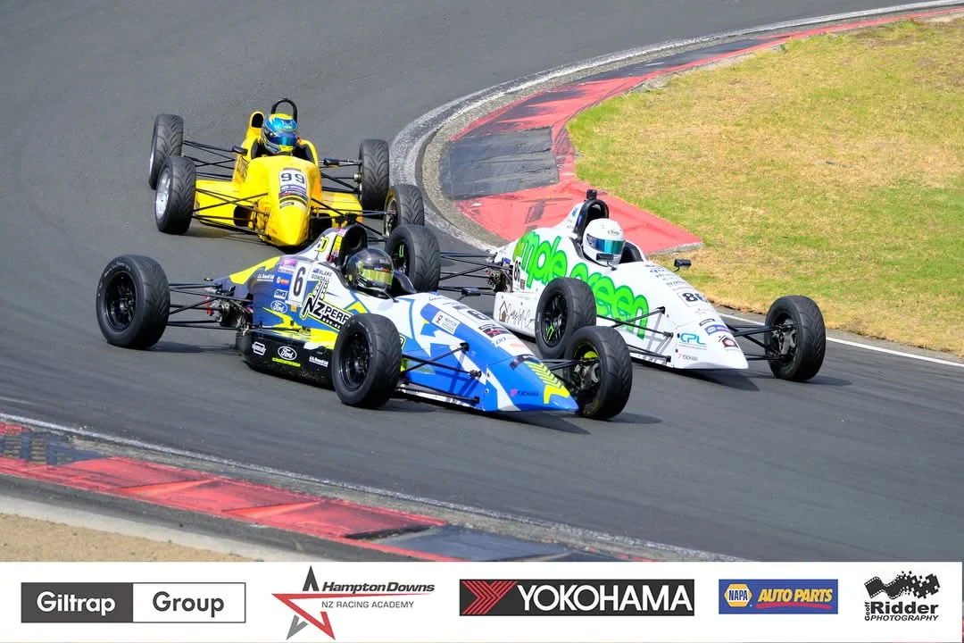 Blake Dowdall threads his #6 Formula Ford through a corner at Hampton Downs.