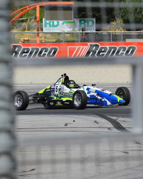 Blake Dowdall racing his #6 Formula Ford at Highlands Motorsport Park.