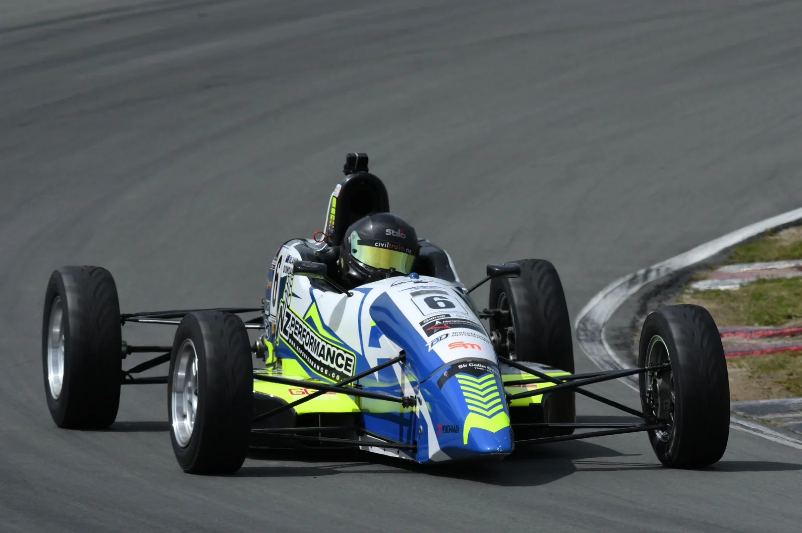 Blake Dowdall's #6 Formula Ford head-on at Timaru.