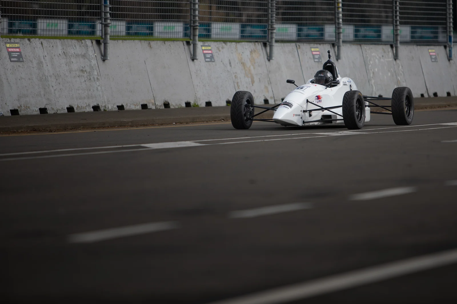 Blake Dowdall racing his #6 Formula Ford at Manfeild.