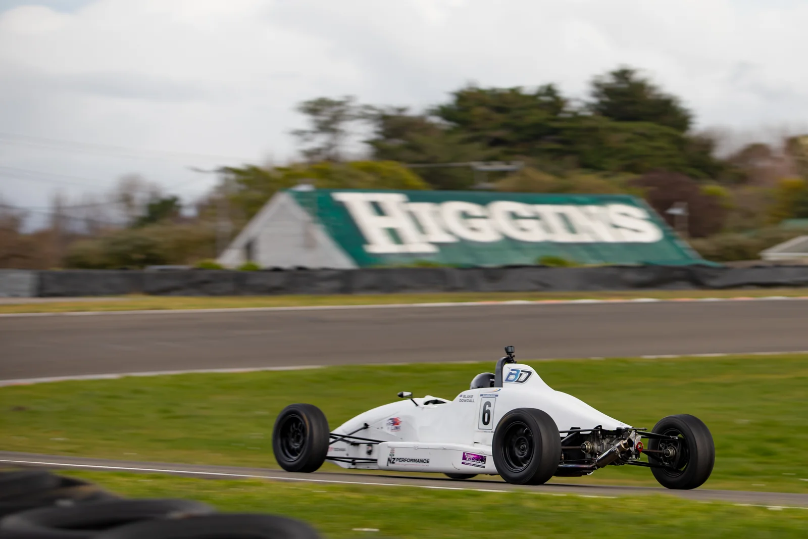 Blake Dowdall racing his #6 Formula Ford at Manfeild.