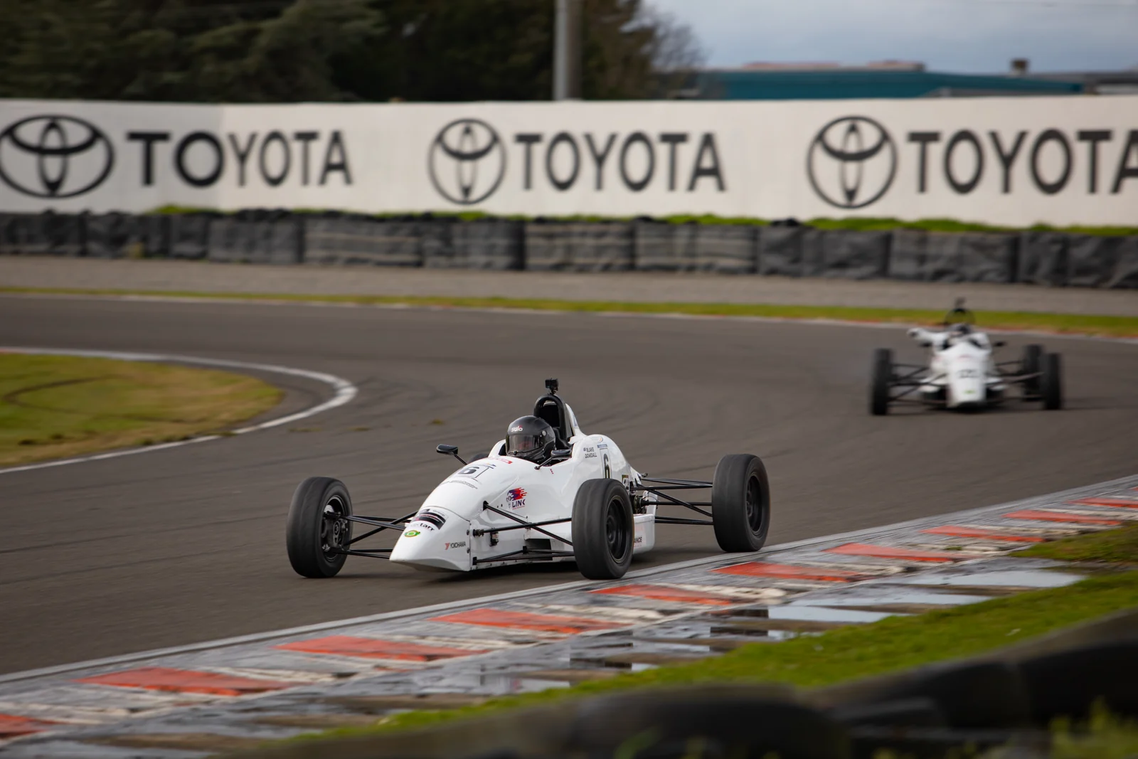 Blake Dowdall racing his #6 Formula Ford at Manfeild.