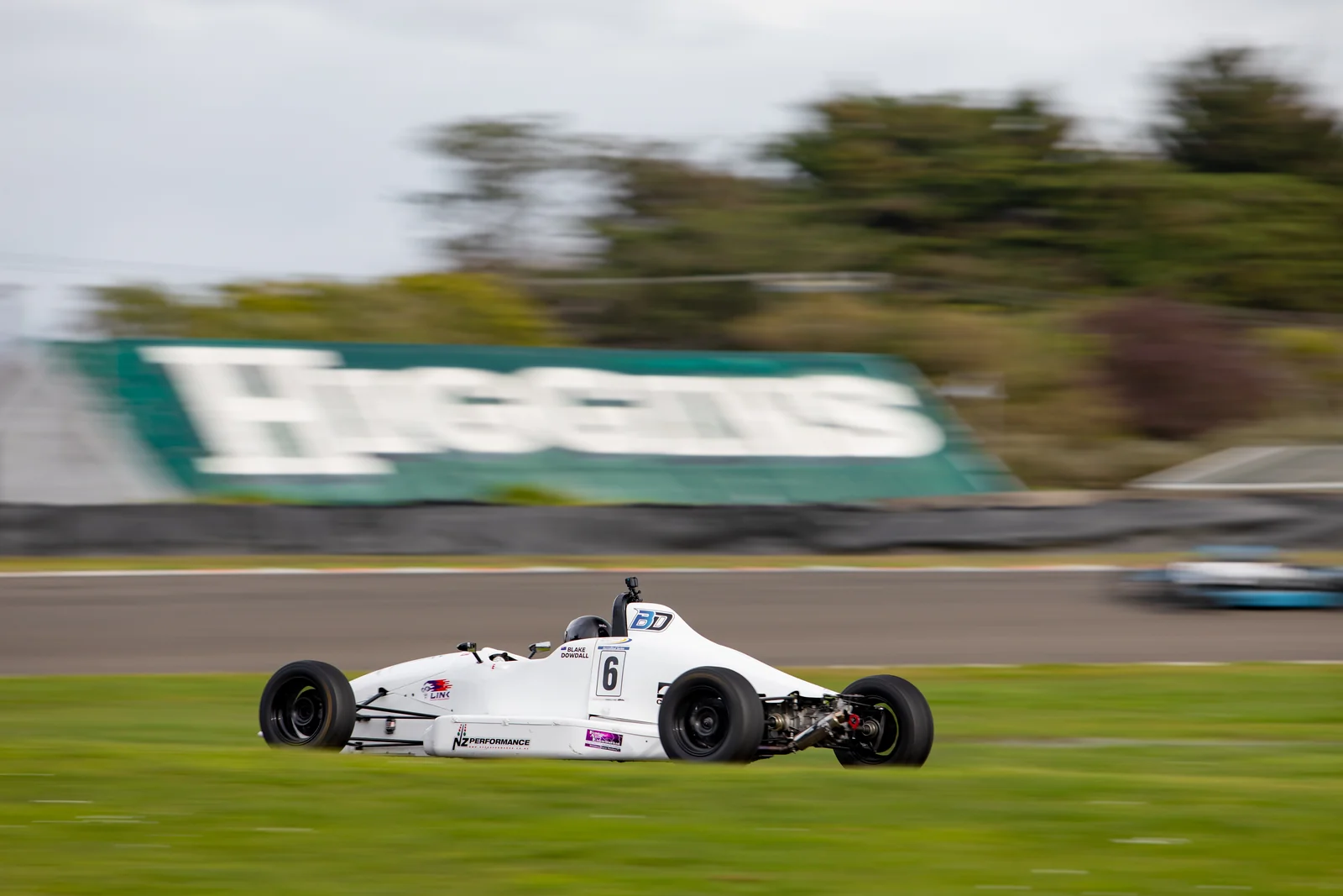 Blake Dowdall racing his #6 Formula Ford at Manfeild.