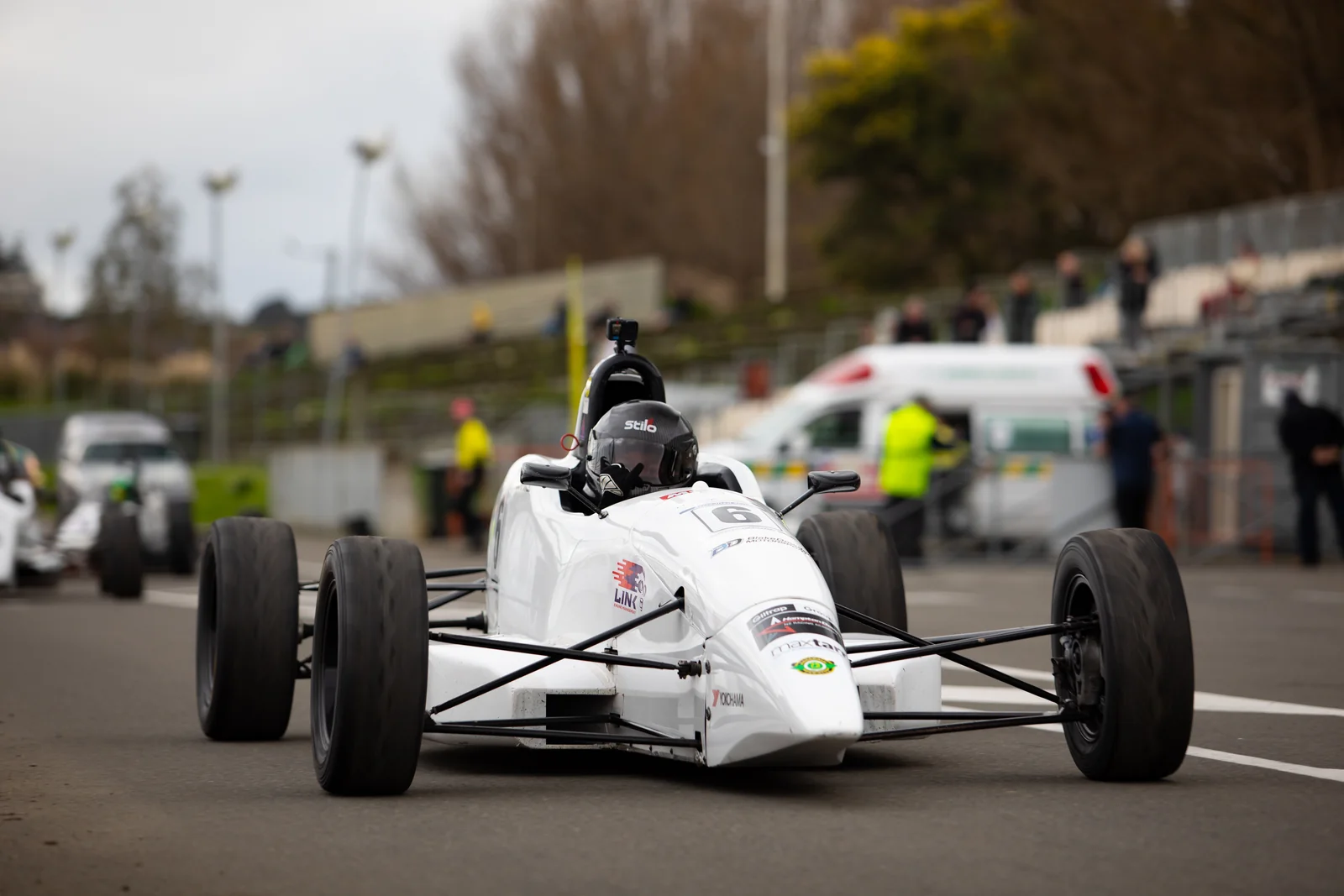 Blake Dowdall's #6 Formula Ford head-on at Manfeild.